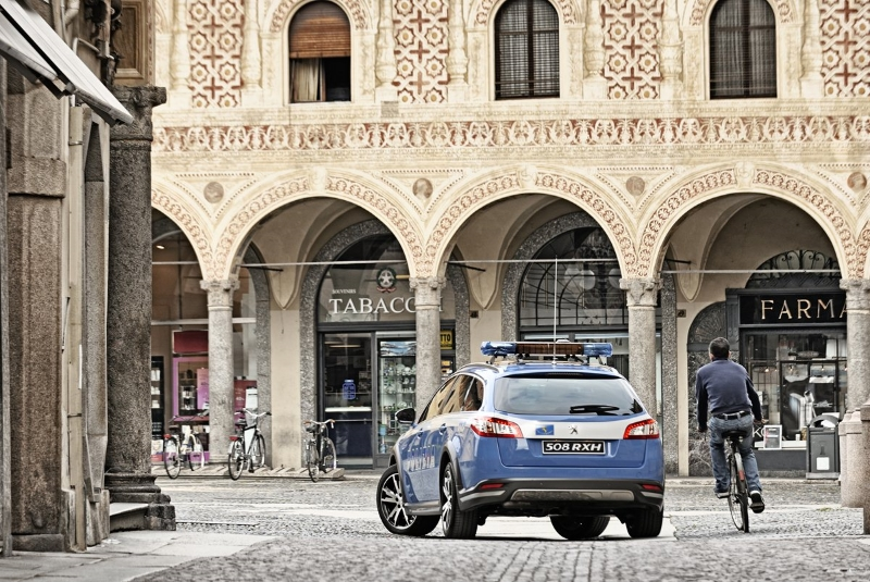 Illustration for article titled The Italian Rozzers Have A New Car, But It's Not A Lambo